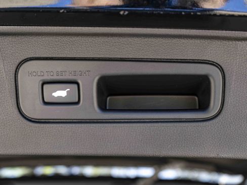 Used 2025 Honda Pilot Touring image 47