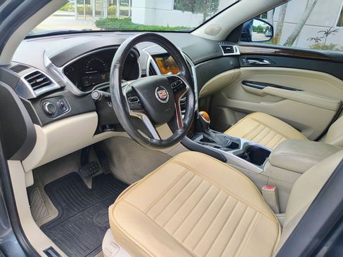 Used 2013 Cadillac SRX Luxury image 23