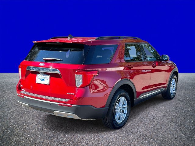 Certified 2023 Ford Explorer XLT w/ Equipment Group 202A AWD/4WD image 3