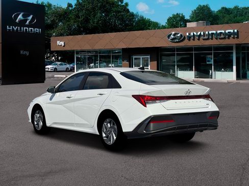 New 2026 Hyundai Elantra Blue image 5