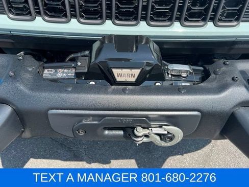 Used 2024 Jeep Wrangler Unlimited Rubicon 4xe w/ Capability Package AWD/4WD image 13