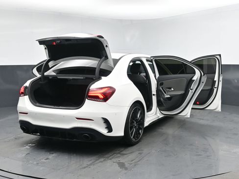 Used 2021 Mercedes-Benz A 35 AMG 4MATIC image 30