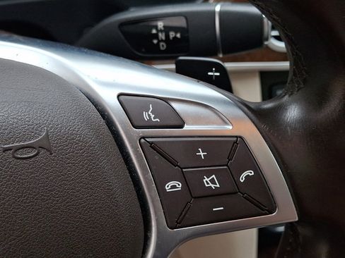 Used 2016 Mercedes-Benz E 350 4MATIC Sedan image 24