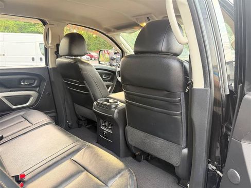 Used 2016 Nissan Titan SL AWD/4WD image 18