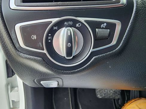 Used 2017 Mercedes-Benz C 300 4MATIC Sedan image 19