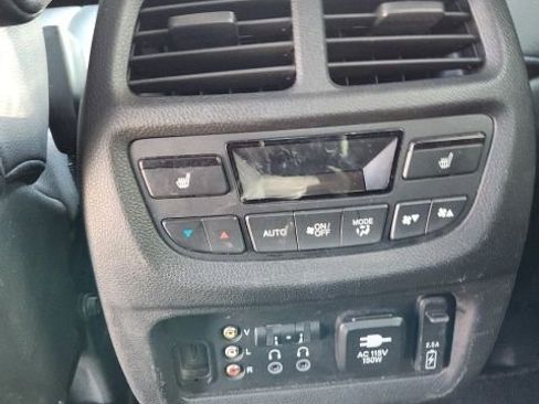 Used 2018 Honda Pilot Elite image 11