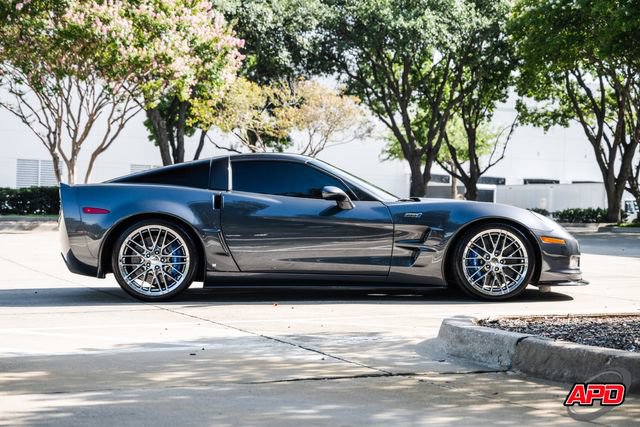 Used 2009 Chevrolet Corvette ZR1 w/ Preferred Equipment Group RWD image 10