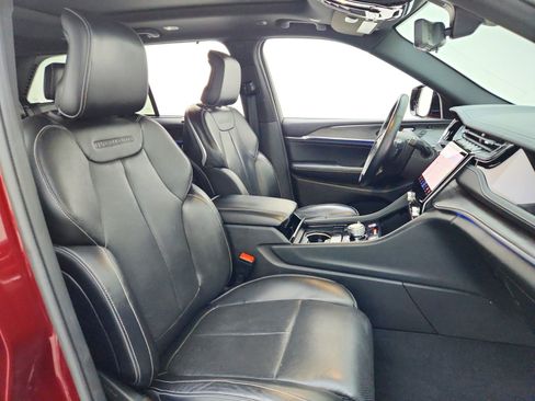 Used 2022 Jeep Grand Cherokee Overland w/ Adv Protech Group III AWD/4WD image 29