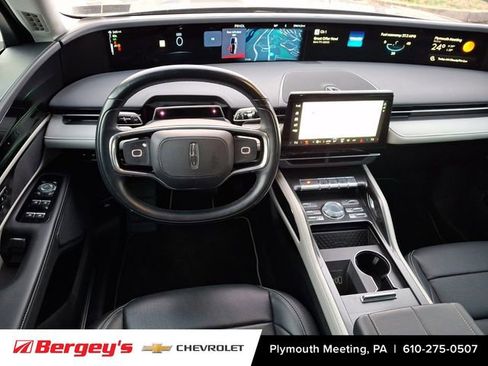 Used 2024 Lincoln Nautilus Premier AWD/4WD image 13