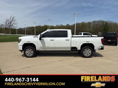 Used 2021 GMC Sierra 2500 Denali w/ Denali Ultimate Package AWD/4WD image 3