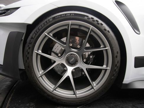 Used 2025 Porsche 911 GT3 RS RWD image 37