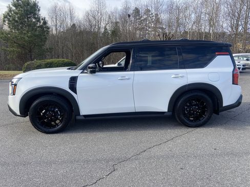 Certified 2025 Nissan Armada PRO-4X image 7