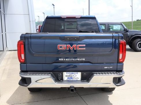 Used 2019 GMC Sierra 1500 SLT w/ SLT Premium Plus Package AWD/4WD image 4
