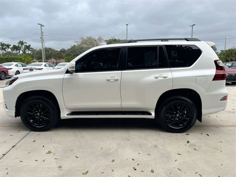 Certified 2022 Lexus GX 460 image 4