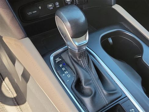 Used 2020 Hyundai Santa Fe Limited image 15