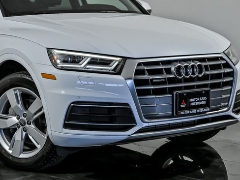 Used 2018 Audi Q5 2.0T Premium Plus w/ Premium Plus Package AWD/4WD image 2