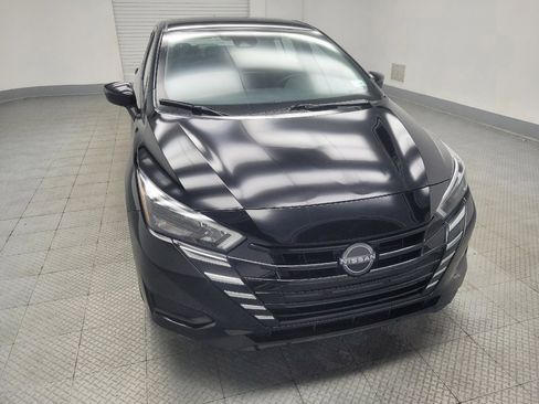 Used 2025 Nissan Versa SV FWD image 14