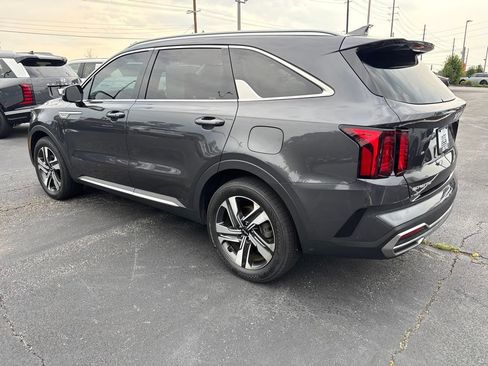 Used 2023 Kia Sorento EX AWD/4WD image 6
