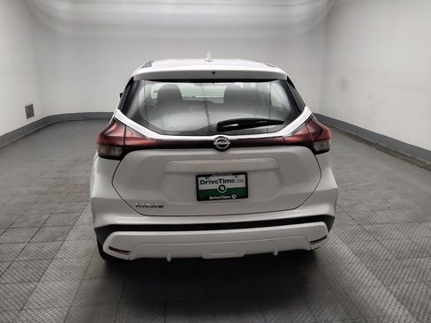 Used 2023 Nissan Kicks S FWD image 6