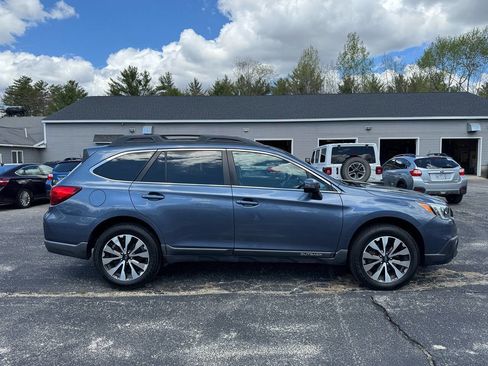 Used 2015 Subaru Outback 2.5i Limited AWD/4WD image 6