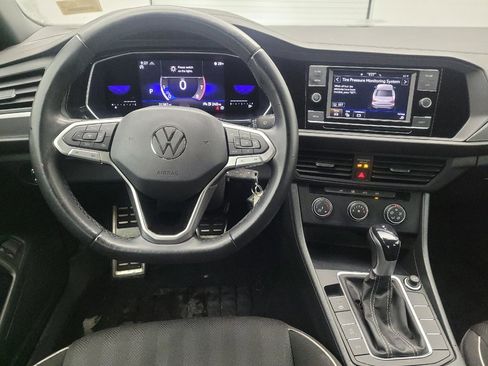 Used 2023 Volkswagen Jetta Sport image 22