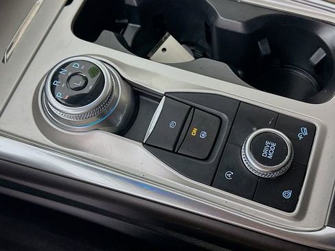 Used 2024 Ford Explorer XLT w/ Equipment Group 202A image 21