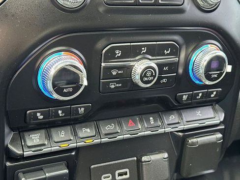 Used 2023 GMC Sierra 3500 Denali w/ Denali Ultimate Package image 20