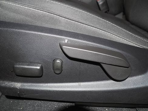 Used 2019 Chevrolet Colorado LT w/ LT Convenience Package AWD/4WD image 25