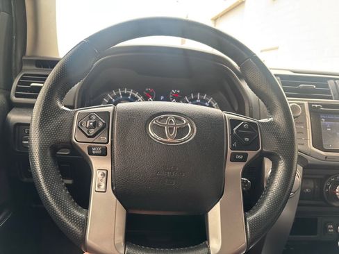 Used 2017 Toyota 4Runner SR5 image 17