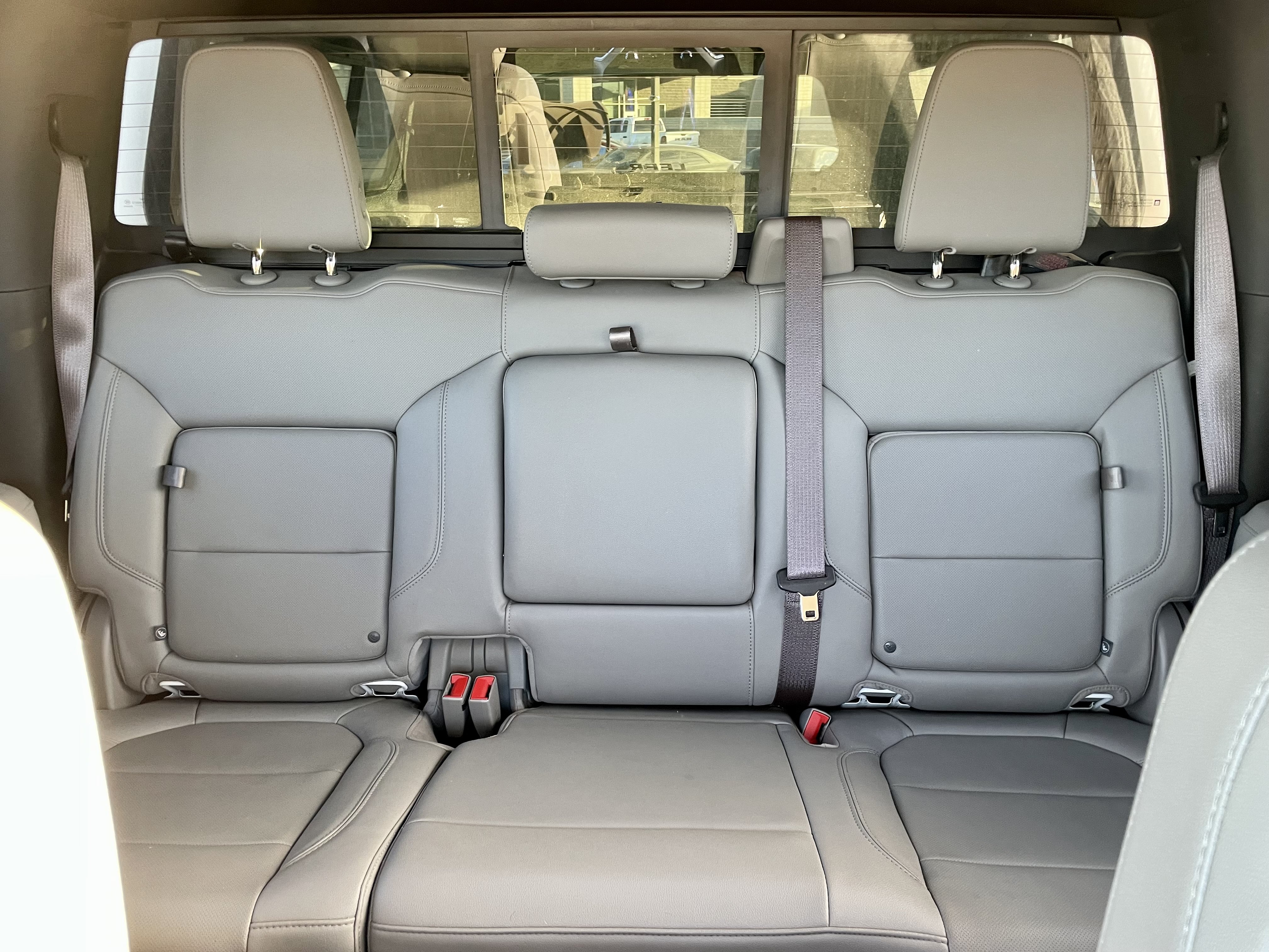 Used 2022 GMC Sierra 2500 SLT w/ SLT Preferred Package AWD/4WD image 22
