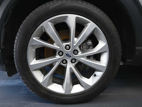 Used 2022 Ford Explorer Platinum w/ Technology Package image 10