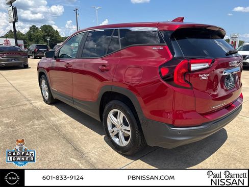 Used 2022 GMC Terrain SLE FWD image 7