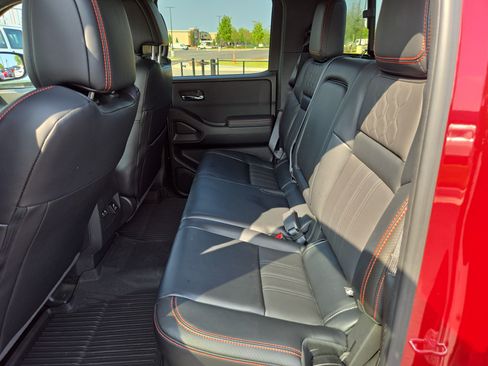 Used 2023 Nissan Frontier PRO-4X w/ Pro-4X Premium Package AWD/4WD image 20