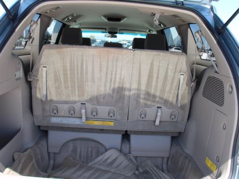 Used 2005 Toyota Sienna LE w/ LE Pkg 4 FWD image 13