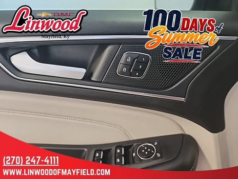 Used 2021 Ford Edge Titanium AWD/4WD image 16