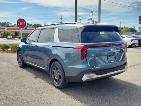 New 2026 Kia Carnival Hybrid FWD image 4