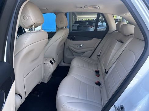 Used 2022 Mercedes-Benz GLC 300 4MATIC w/ Multimedia Package Lite image 27