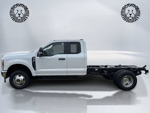 New 2026 Ford F350 XL w/ XL Chrome Package AWD/4WD image 10