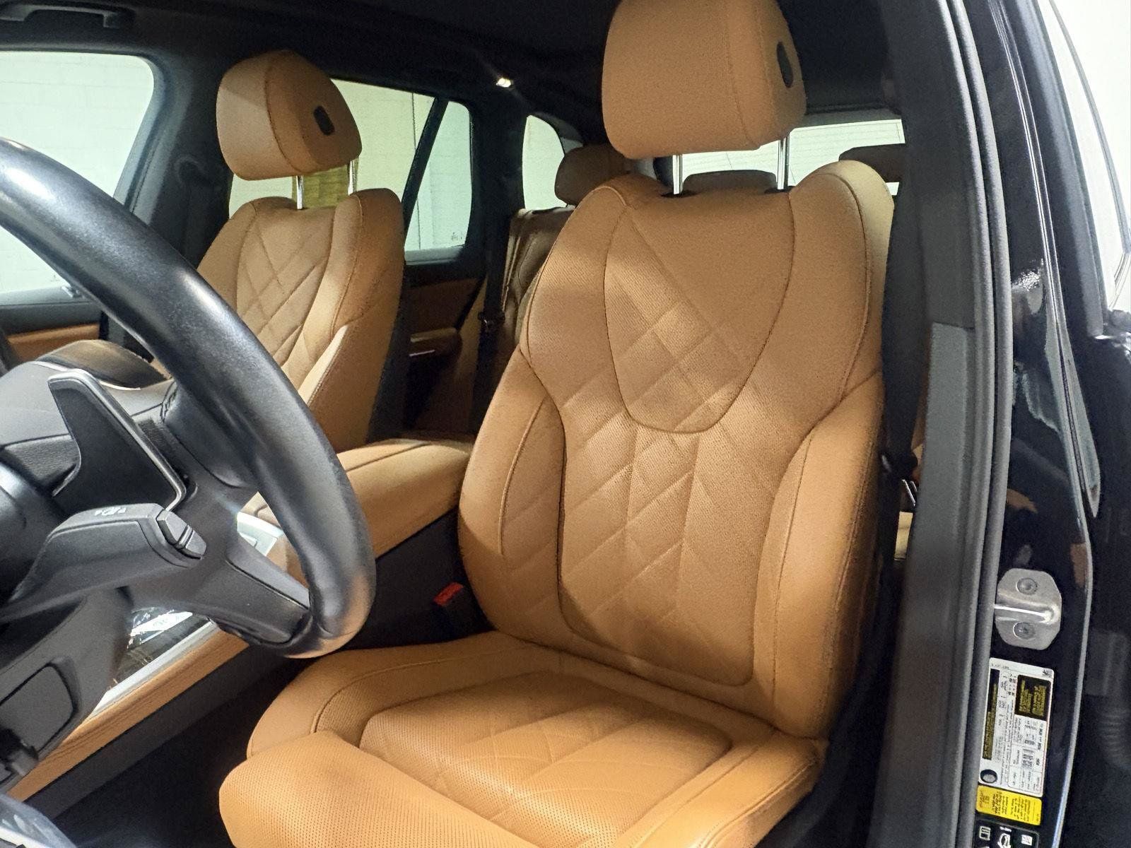 Used 2024 BMW X5 xDrive40i w/ M Sport Package AWD/4WD image 3