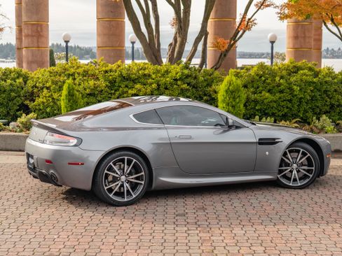 Used 2011 Aston Martin V8 Vantage N420 image 32