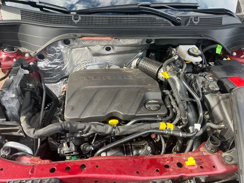 Used 2025 Chevrolet Trax LT image 30