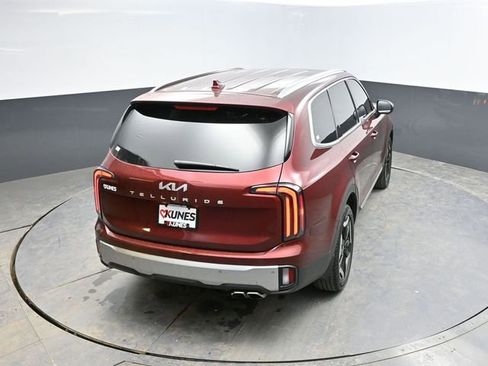 Used 2024 Kia Telluride EX w/ EX Captain's Chair Package image 49