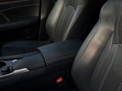 Used 2018 Lexus RX 450h AWD w/ Premium Package image 23