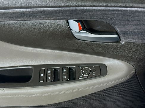 Used 2020 Hyundai Santa Fe SE FWD image 23