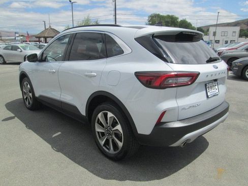 Used 2025 Ford Escape Platinum AWD/4WD image 4