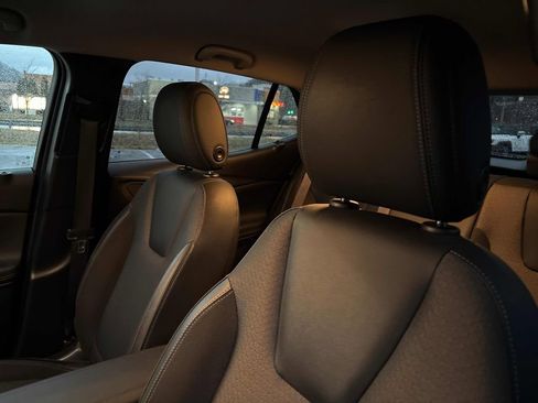 Used 2022 Buick Encore GX Preferred w/ Cold Weather Comfort Package image 13