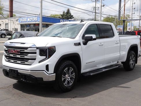 Used 2023 GMC Sierra 1500 SLE w/ X31 Off-Road Package AWD/4WD image 2