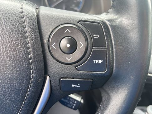 Used 2018 Toyota RAV4 XLE w/ Plus Extra Value Package image 10