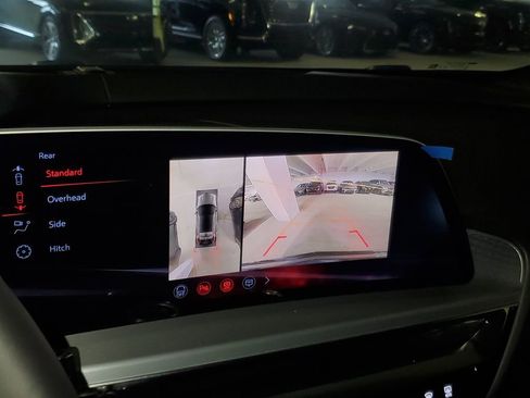 New 2026 Cadillac Lyriq V w/ Exterior Carbon Fiber Package AWD/4WD image 22