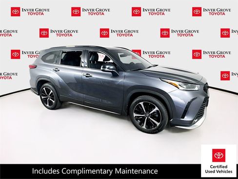 Certified 2021 Toyota Highlander XSE AWD/4WD image 3